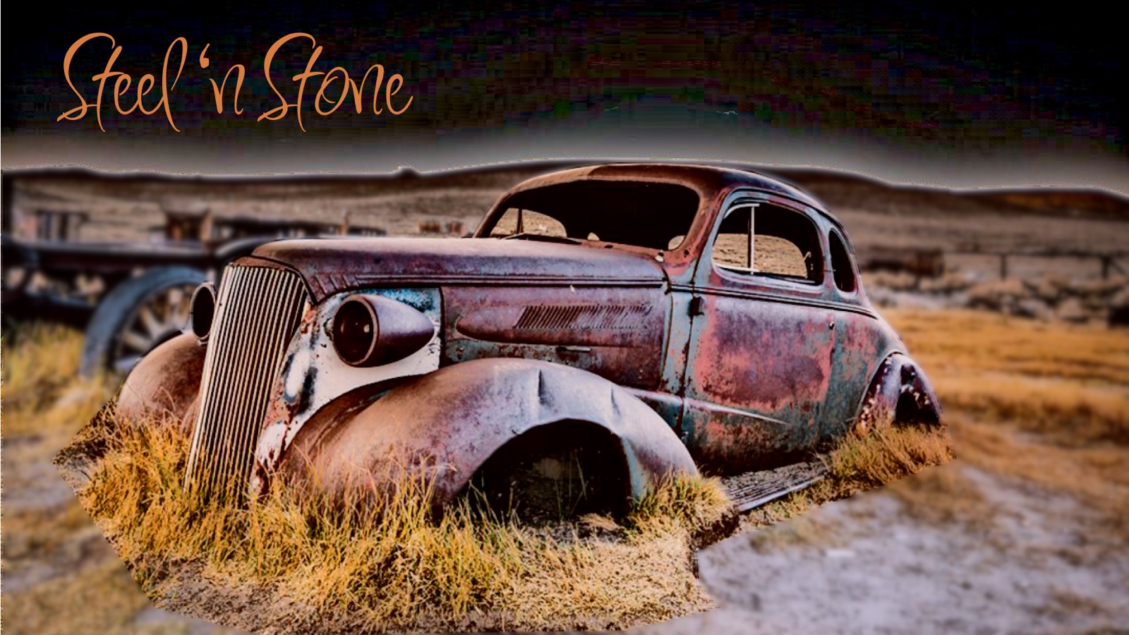 Steel 'n Stone Artwork mit altem Wagen in trockener Landschaft